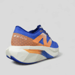 ⁦new balance fuelcell rebel v4⁩ - الصورة ⁦6⁩