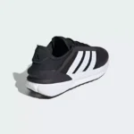 ⁦Adidas Avryn Shoes Black & White⁩ - الصورة ⁦3⁩